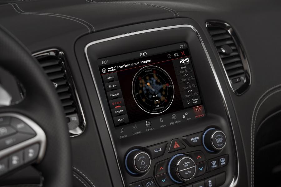 Детали интерьера Dodge Durango SRT (WD) 2017 года  (фото 18 из 100)